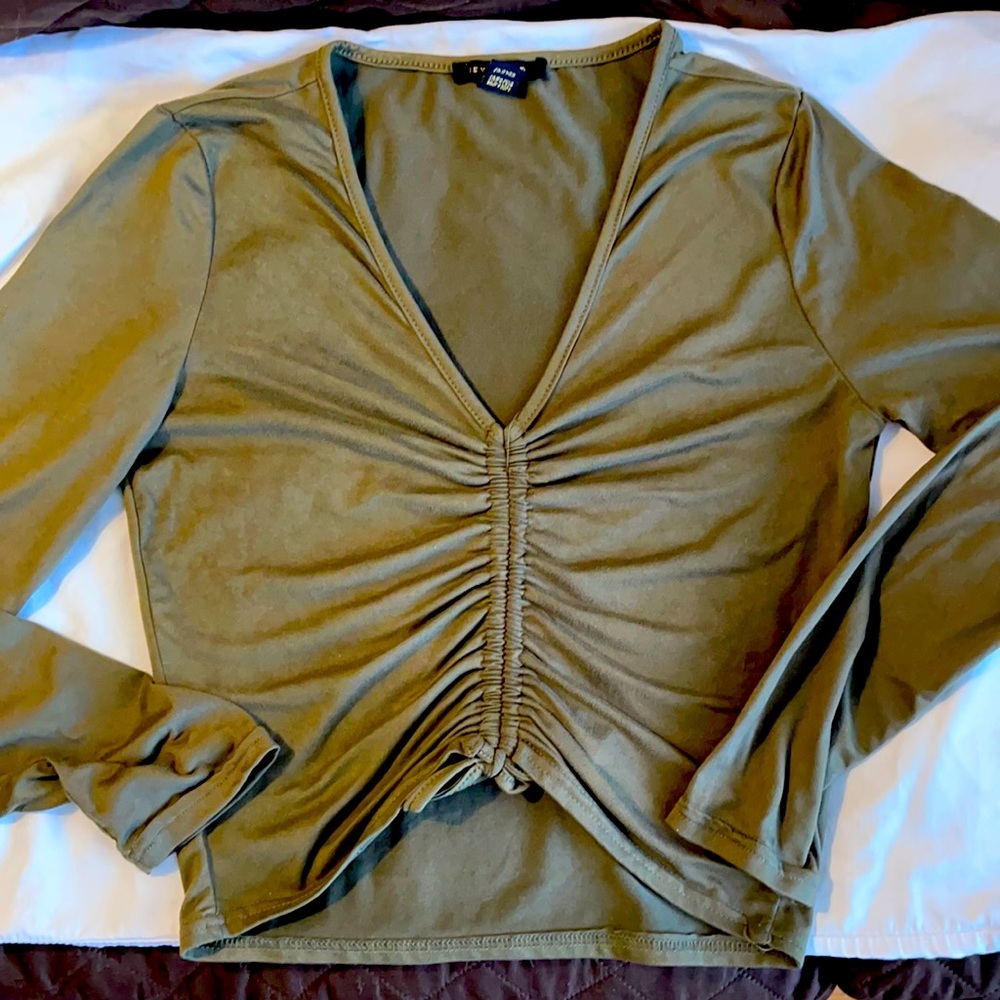 Revamped XL long sleeves detailed khaki top.